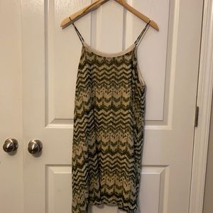 Green patterned shift dress